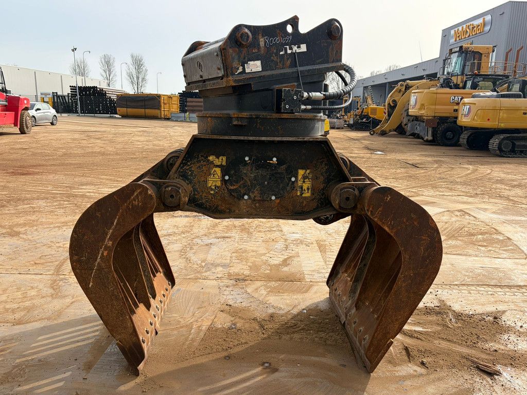 Caterpillar G320B-D