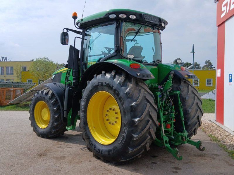 John Deere 7230 R