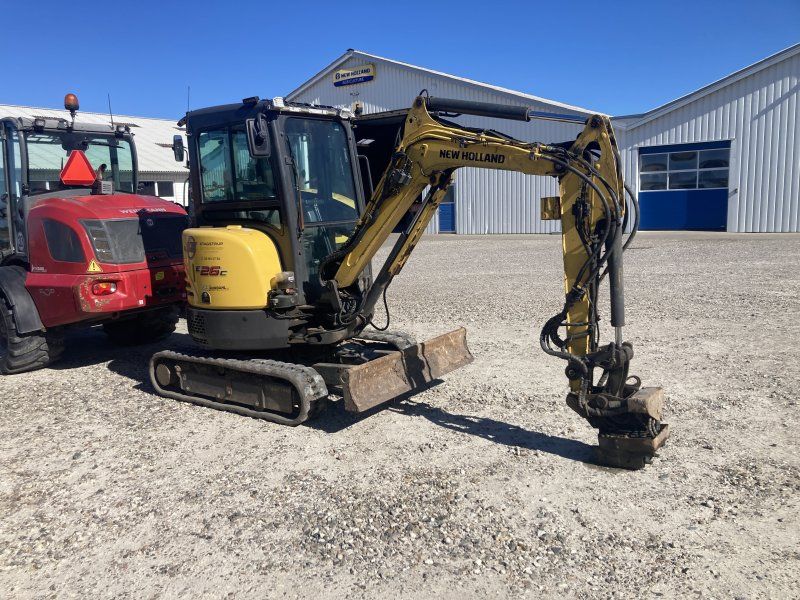 New Holland E26C CAB mini