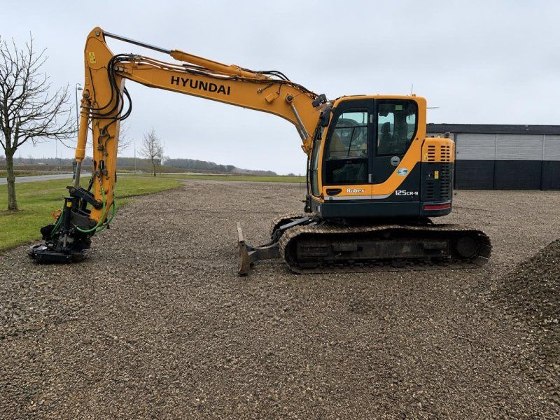 Hyundai ROB 125LCR-9A