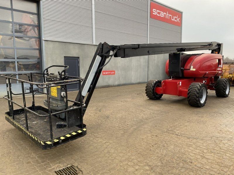 JLG 800AJ