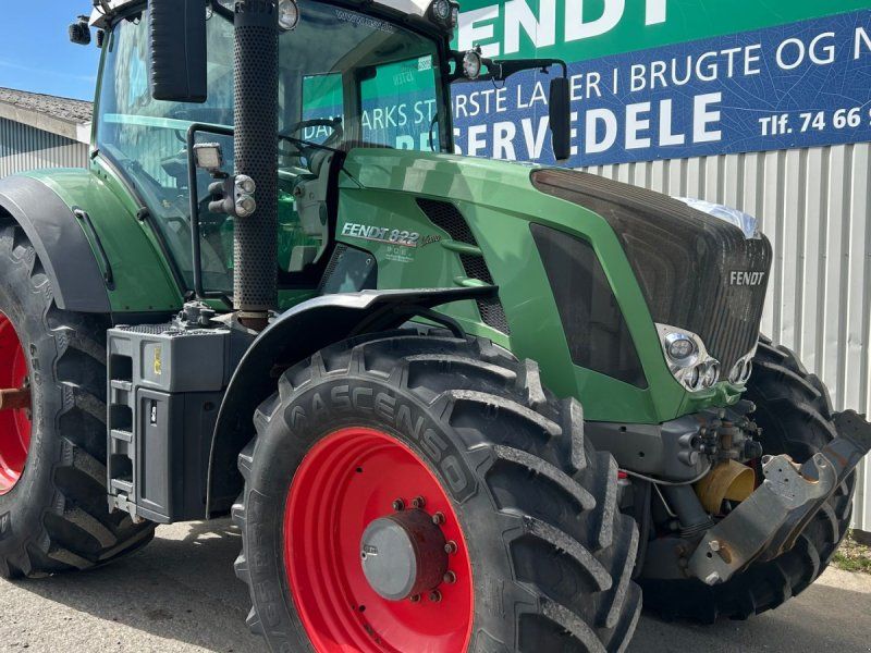 Fendt 822 Vario SCR Profi Plus Med Front PTO