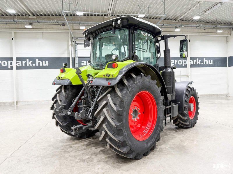 Claas Arion 650