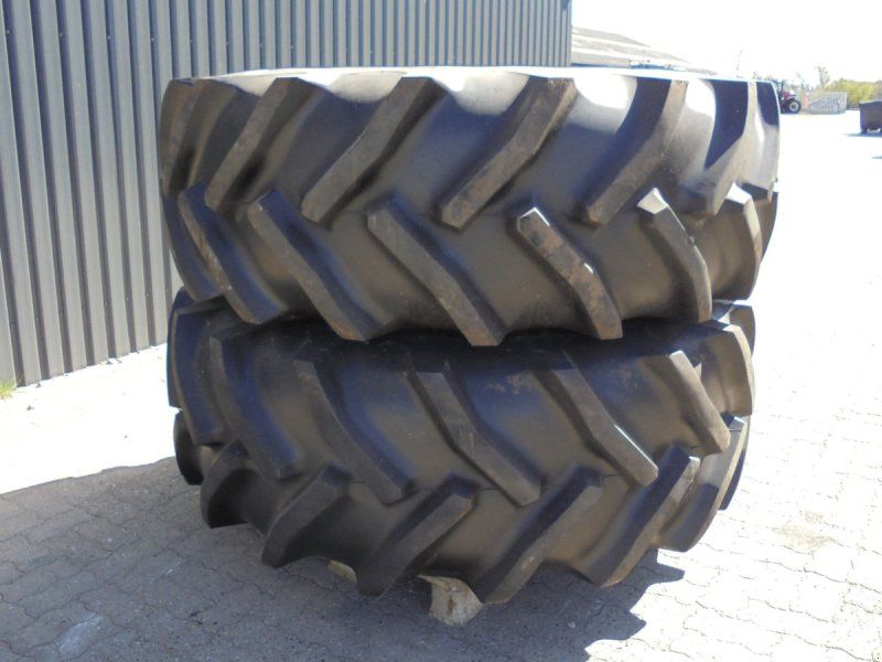 Goodyear 650/75-32 Komplette hjul