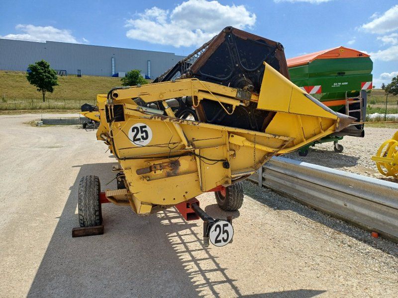 New Holland TX68