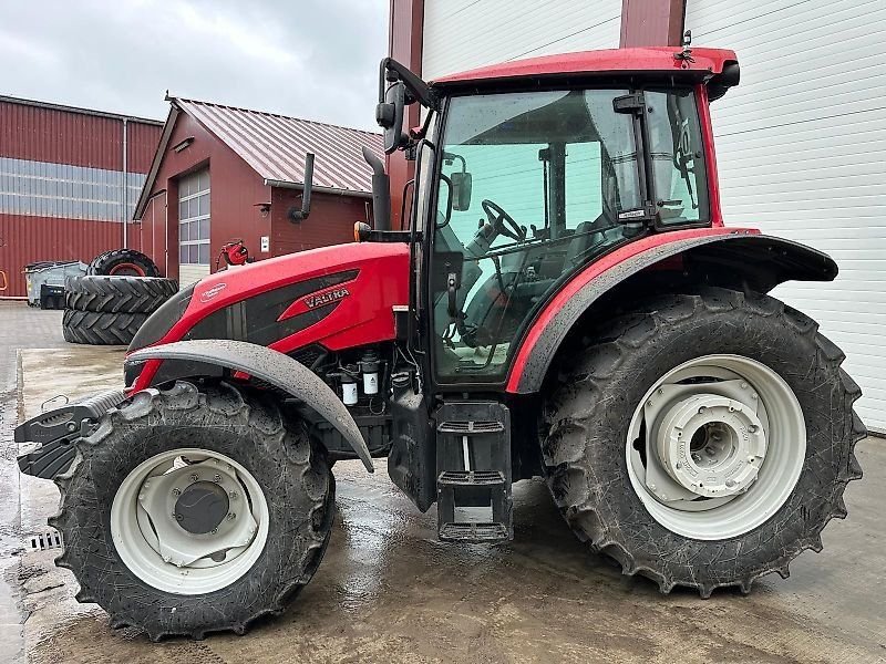 Valtra A 105
