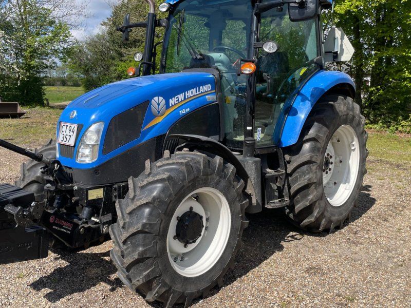 New Holland T 4.95