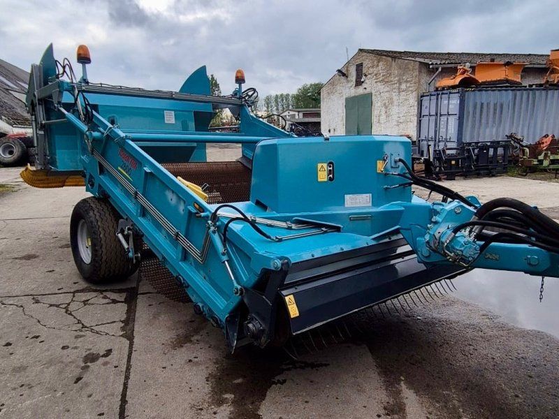 Kässbohrer Beach Tech 2800 Strandreiniger