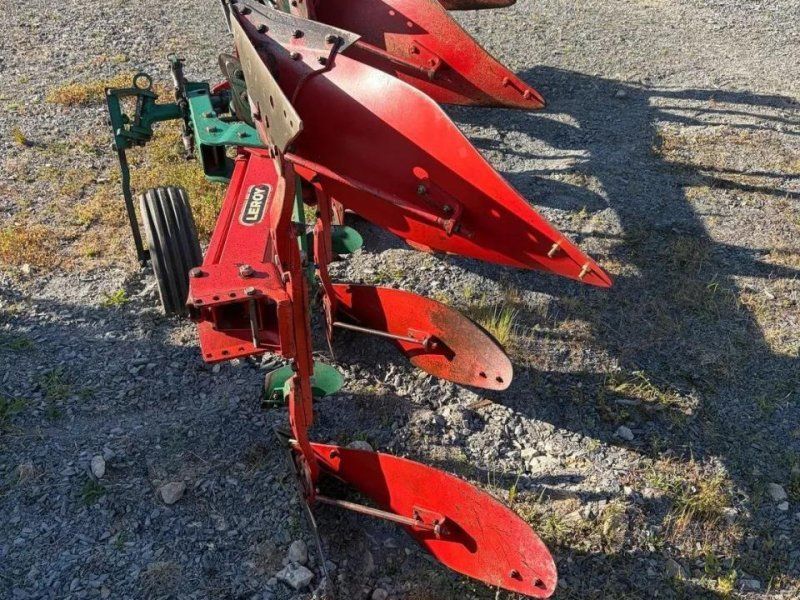 Kverneland charrue ls95 .