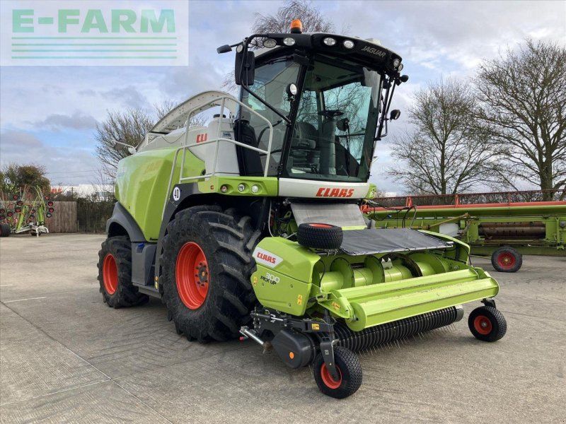 Claas JAGUAR 880 4WD