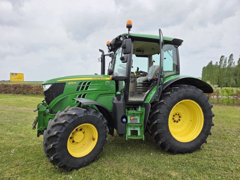 John Deere 6110R
