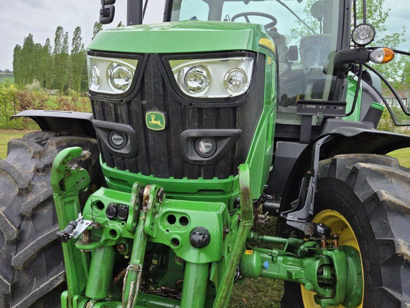 John Deere 6110R