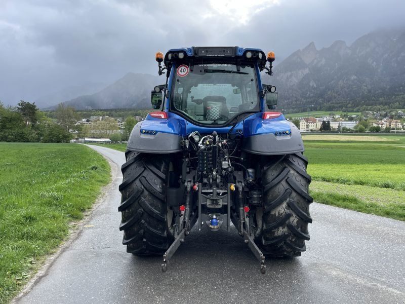 Valtra T214