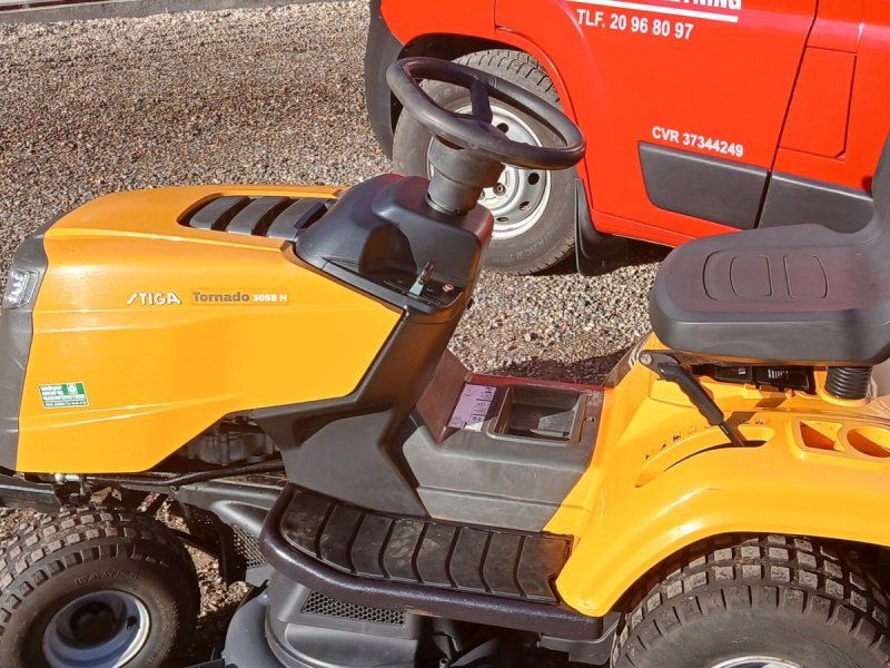 Stiga Tornado 3098 H