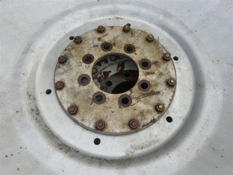 Taurus 270/95R48