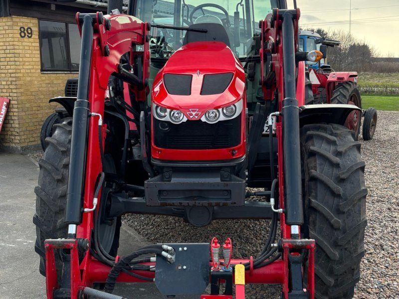 Massey Ferguson 5610 Dyna 4 KUN 4400 timer  946x læsser