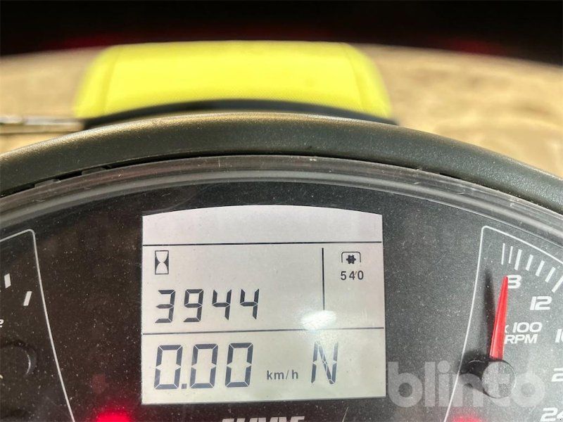 Claas ARION 650