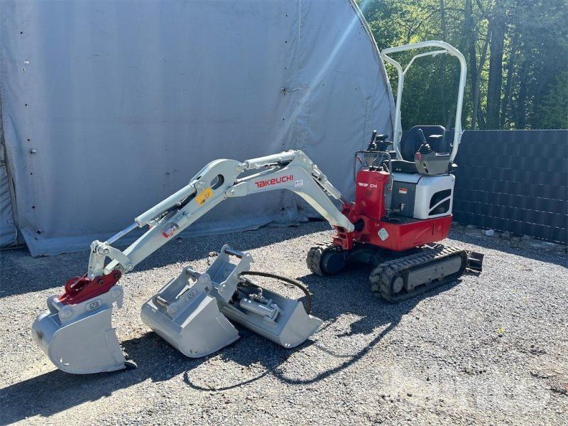 Takeuchi TB210R
