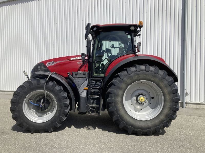 Case IH OPTUM 300 CVX