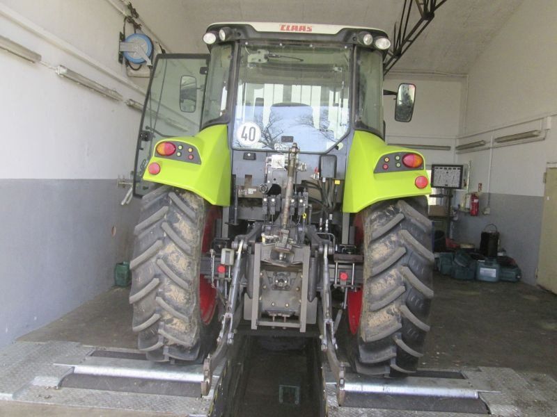 Claas ARION 430
