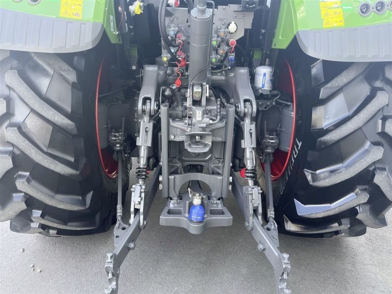 Fendt 724 VARIO GEN6 PROFI PLUS SET2