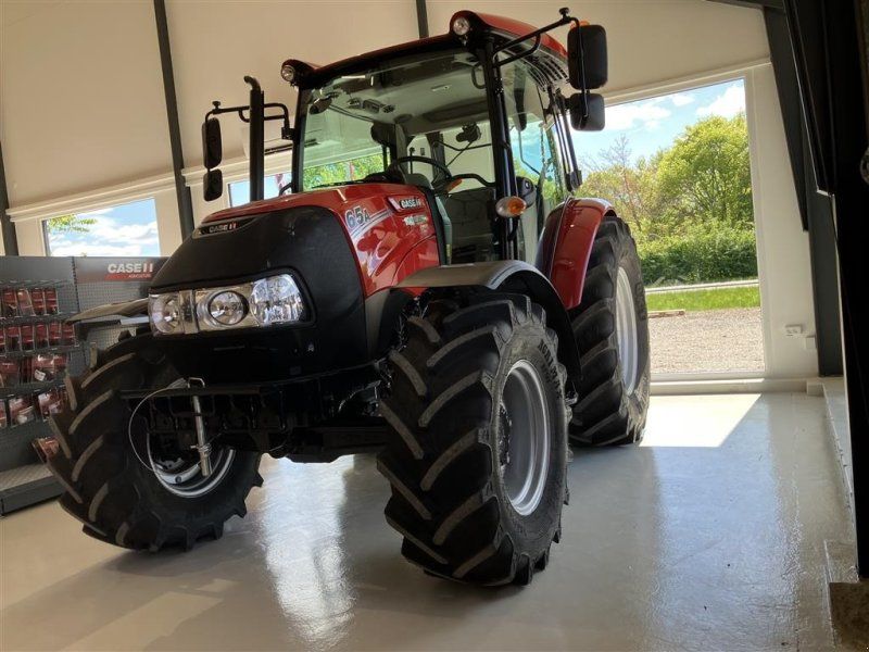Case IH Farmall 65A