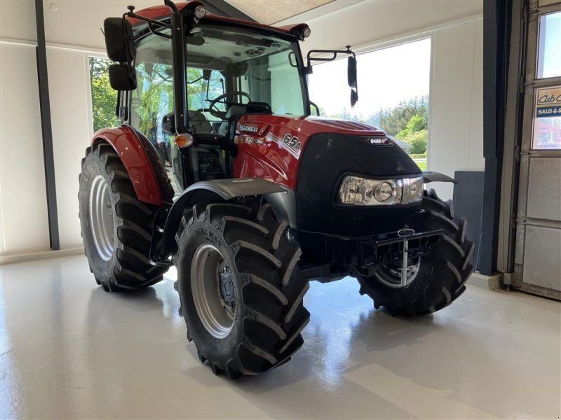 Case IH Farmall 65A