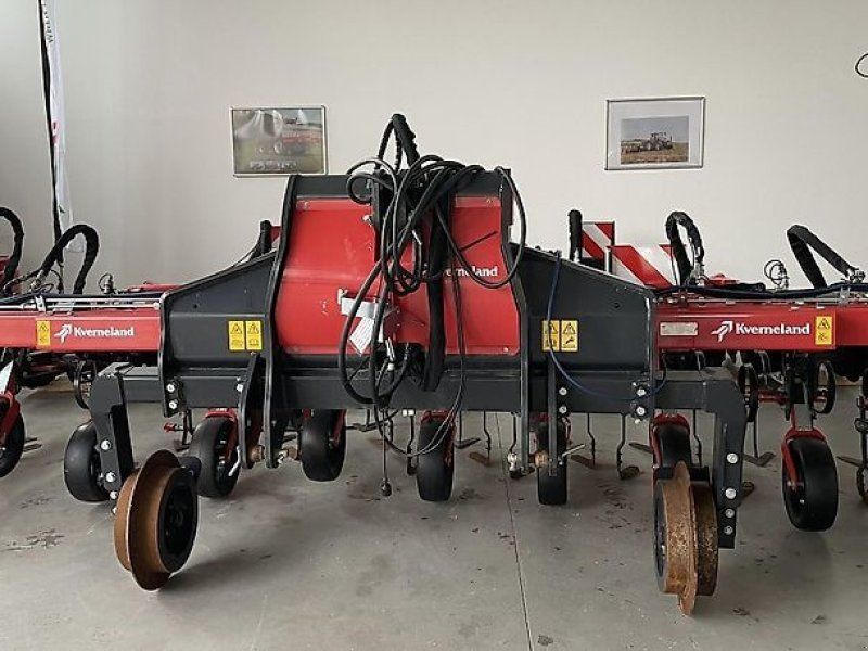 Kverneland Onyx 3064 F mit Lynx 2000 Verschieberahmen