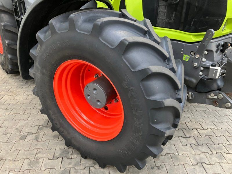 Claas Axion 810