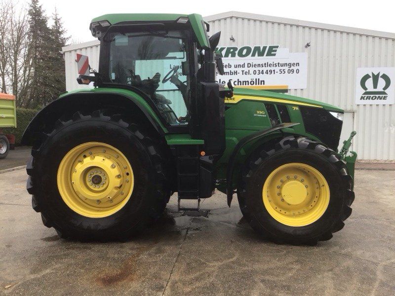 John Deere 7R 330