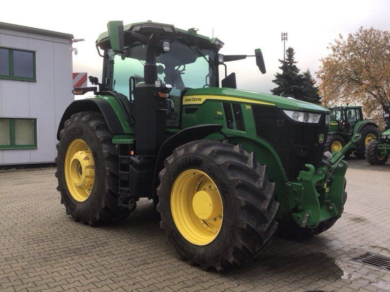 John Deere 7R 310