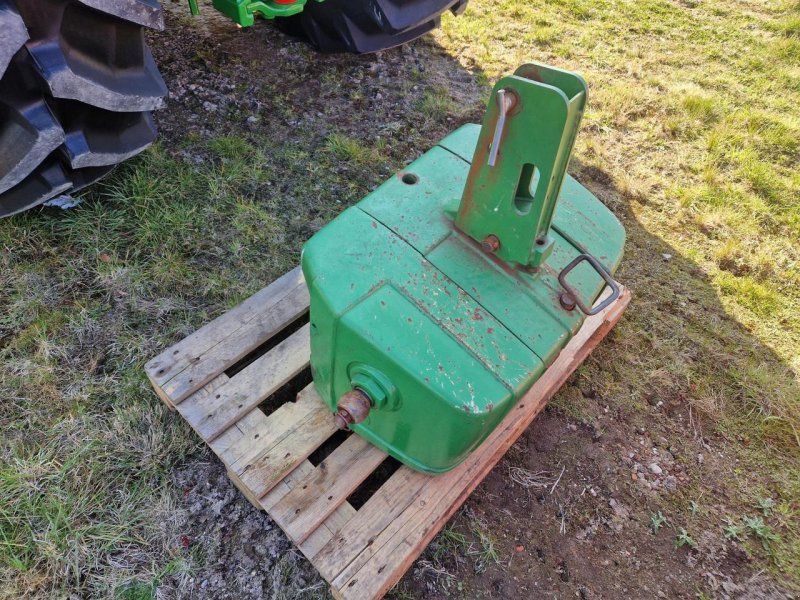 John Deere 900 kg