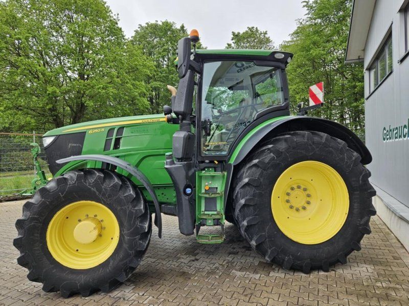 John Deere 6250R