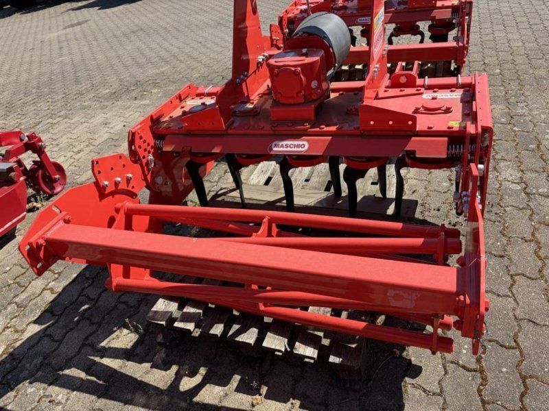 Maschio Delfino 1300 mit Stabwalze