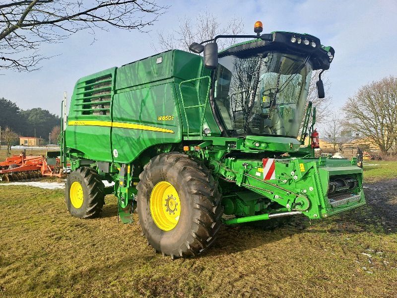 John Deere W650
