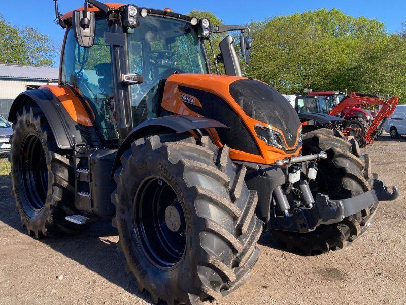 Valtra N 135 D