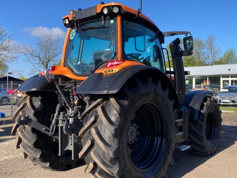 Valtra N 135 D