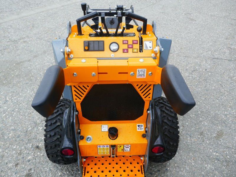 Giant GS 900 D