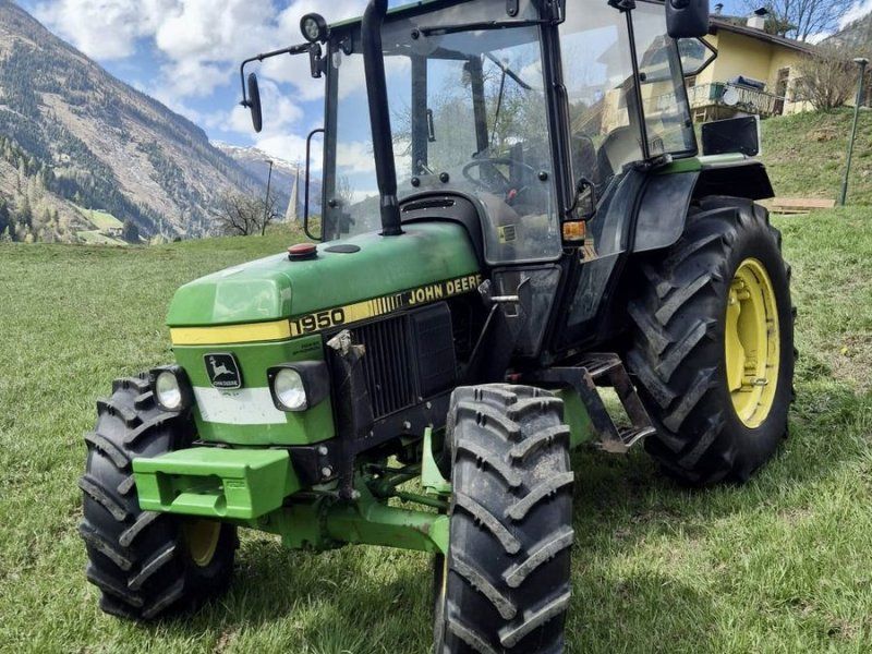 John Deere 1950 CC2 + Frontlader