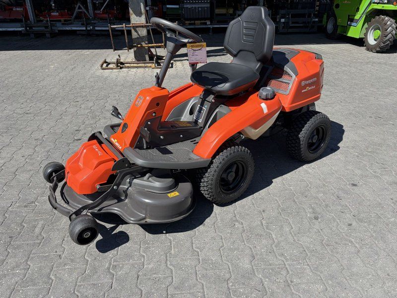 Husqvarna Rider 214TC mit 2 Zylinder Motor 94cm