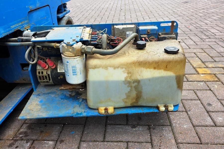 Genie GS2632 Electric, 10m Working Height, Non Marking T