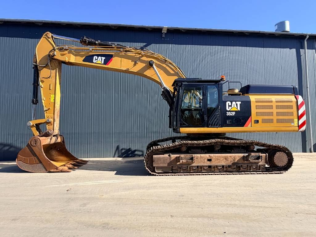 CAT 352F