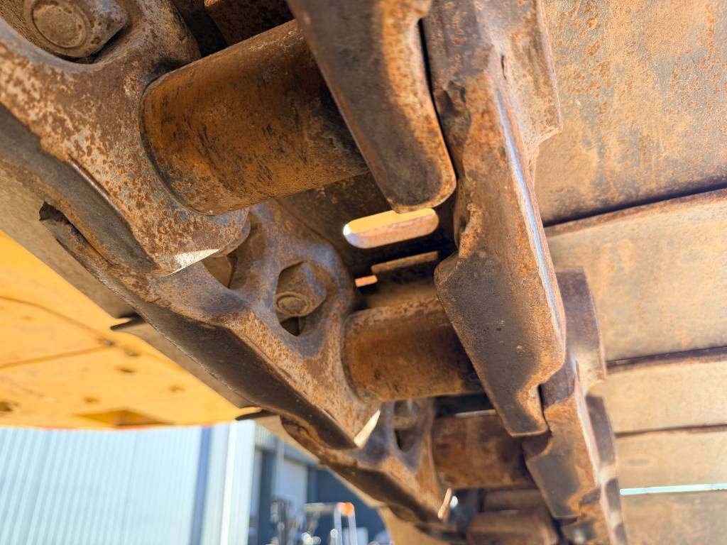 CAT 352F