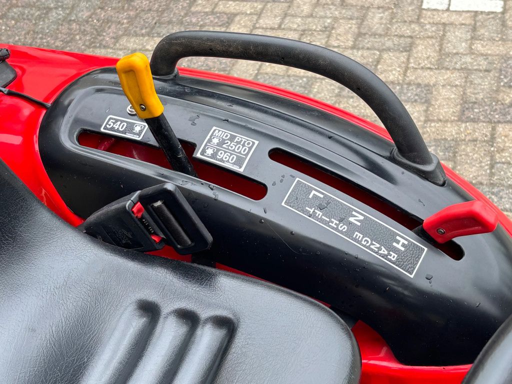 Branson 2200 diesel minitractor met stuurbekrachting