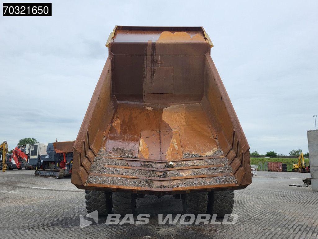 Komatsu HD605 -7E0