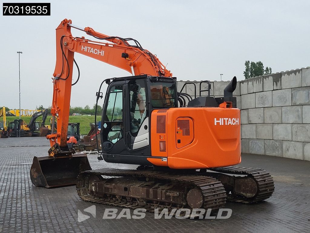 Hitachi ZX135 US-6 Inlc. New Chains + Sprockets
