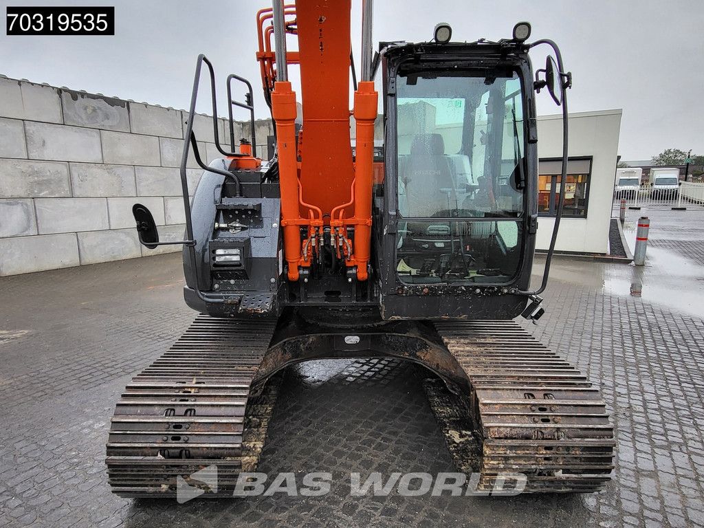 Hitachi ZX135 US-6 Inlc. New Chains + Sprockets