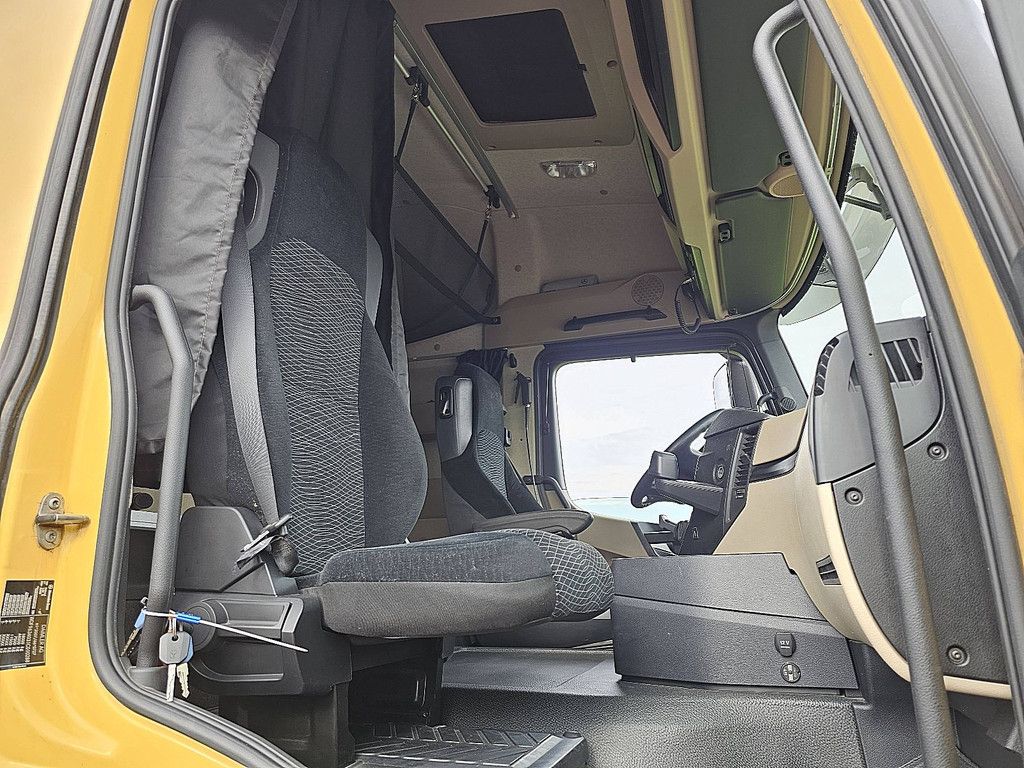 MERCEDES-BENZ ACTROS 1843