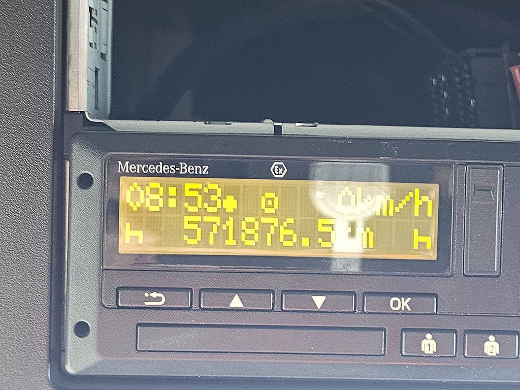 MERCEDES-BENZ ACTROS 1843