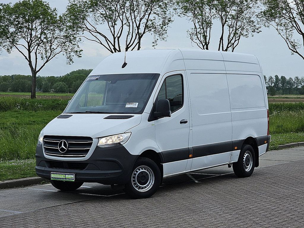 MERCEDES-BENZ SPRINTER 316 l2h2 mbux rwd autom!